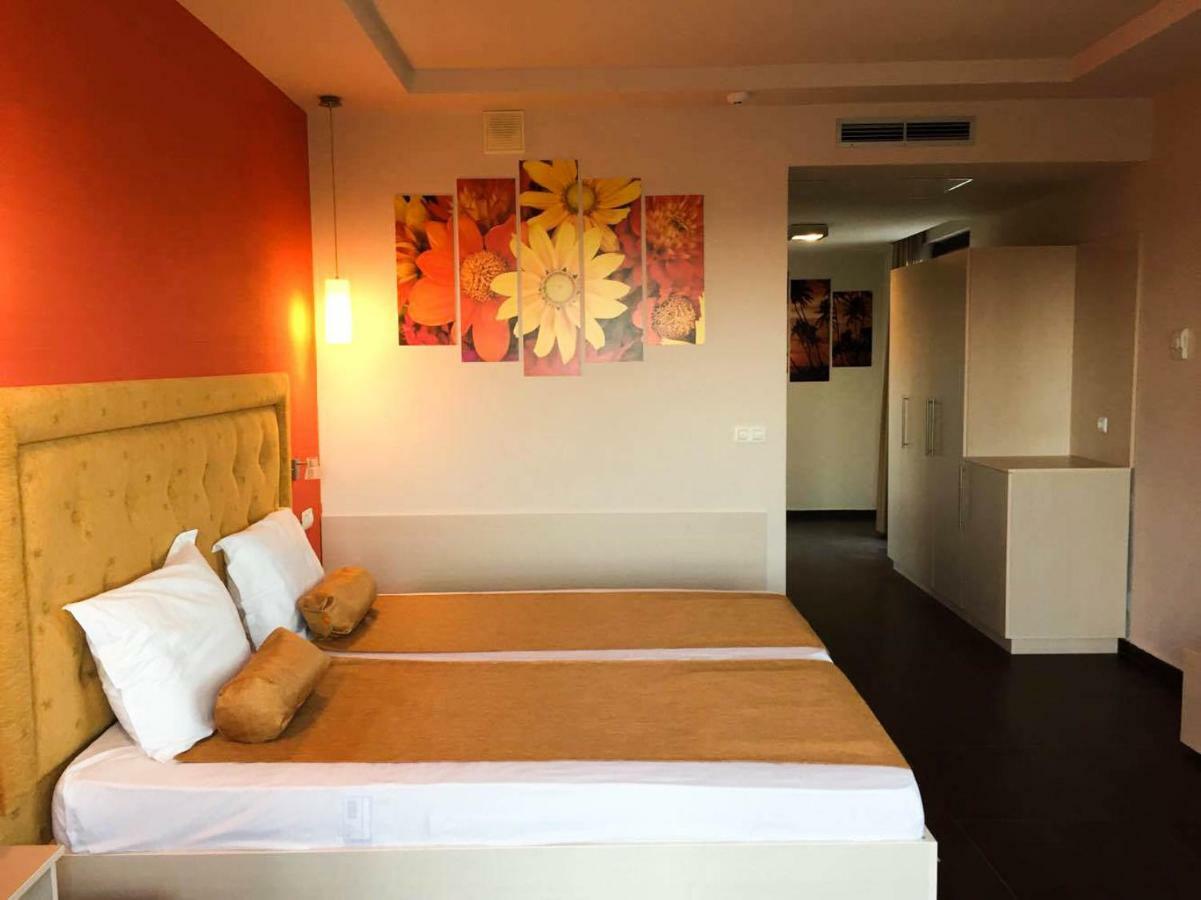 Studio Elegance Golden Sands Bagian luar foto